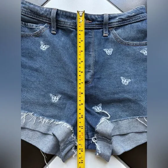 Hollister high rise mom shorts NWOT 26" - Picture 7 of 8